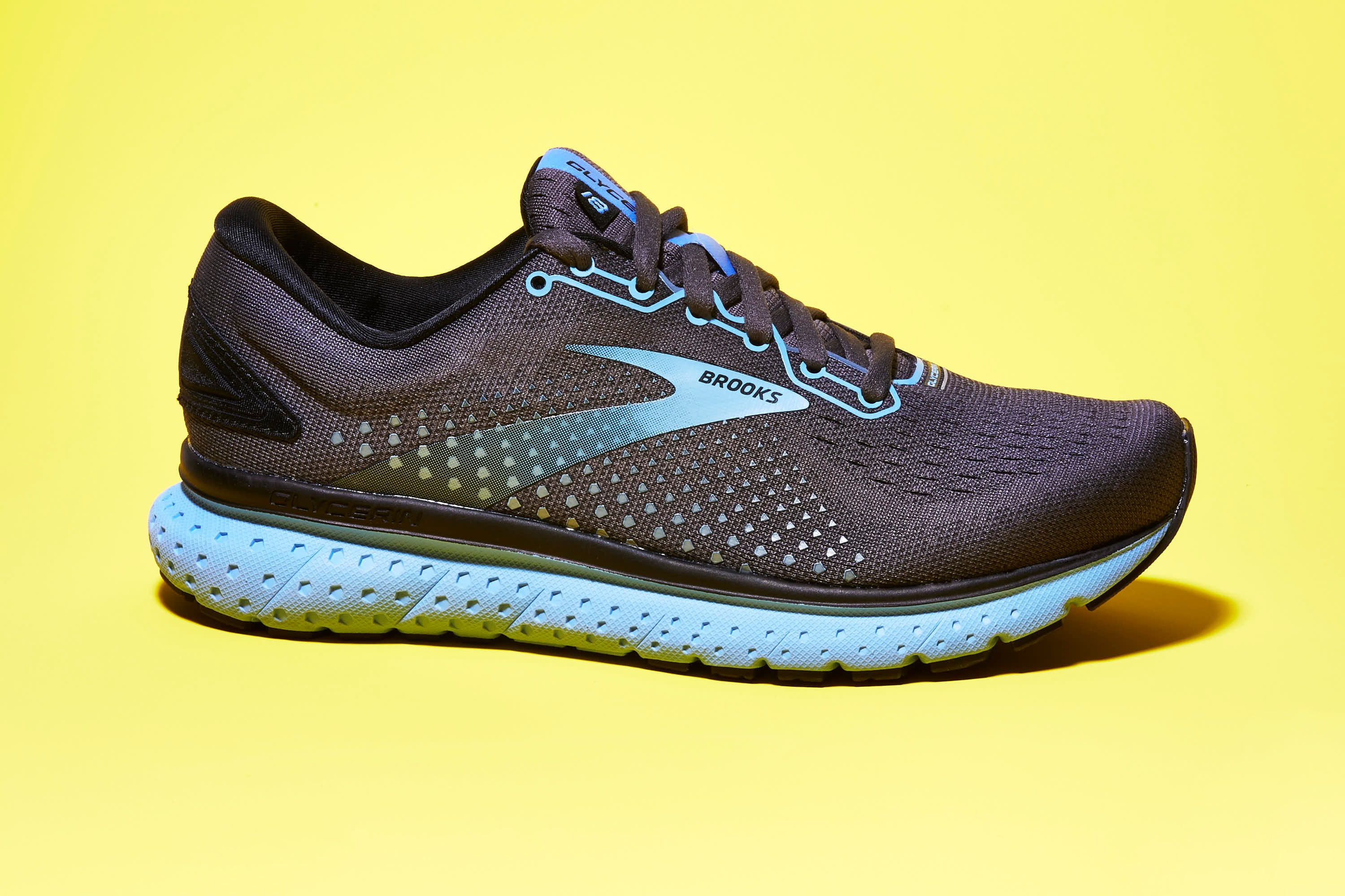 Shoe, Footwear, Running shoe, Outdoor shoe, Walking shoe, White, Sneakers, Product, Sportswear, Cross training shoe, 