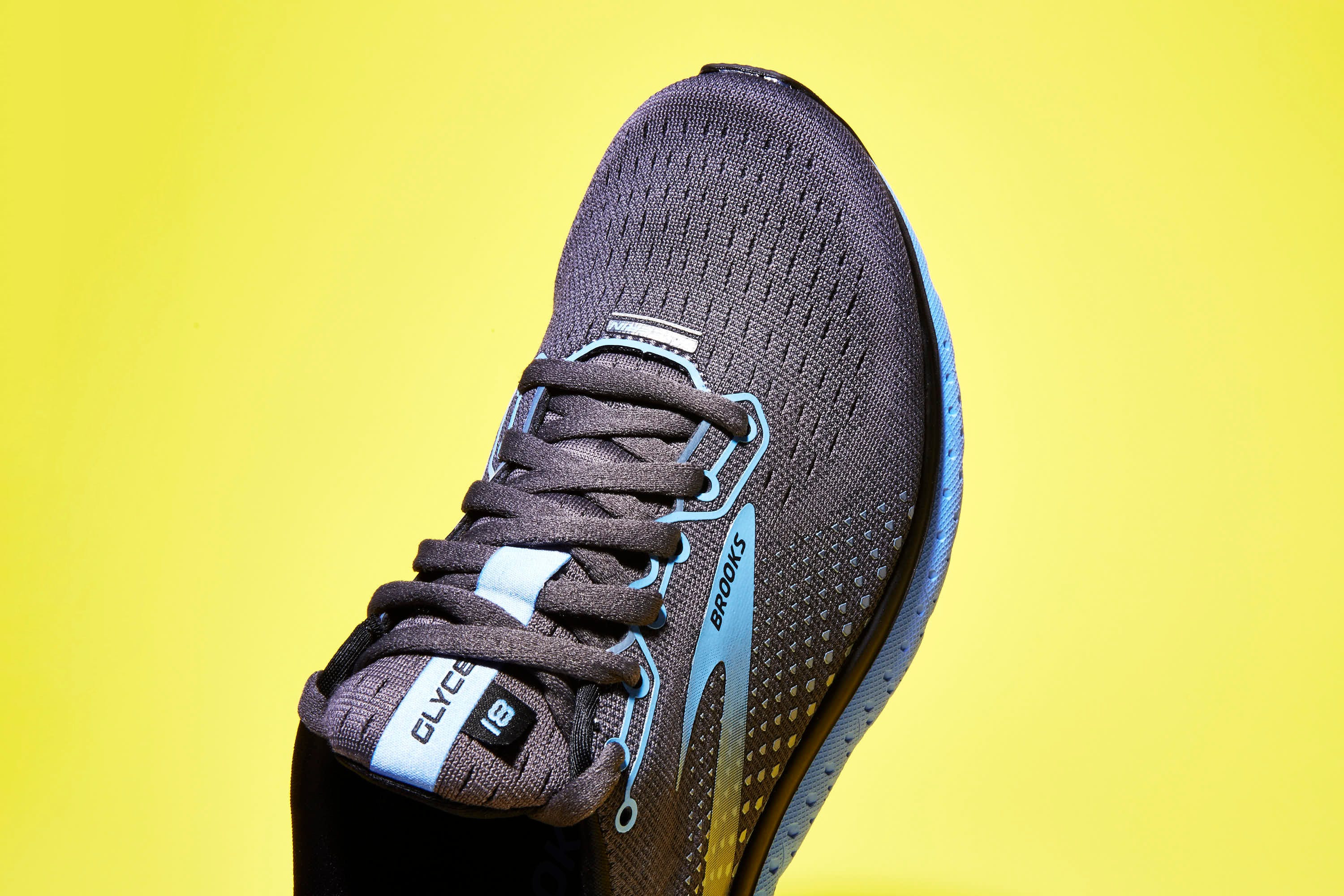 Footwear, Shoe, White, Black, Yellow, Sneakers, Walking shoe, Outdoor shoe, Sportswear, Athletic shoe, 