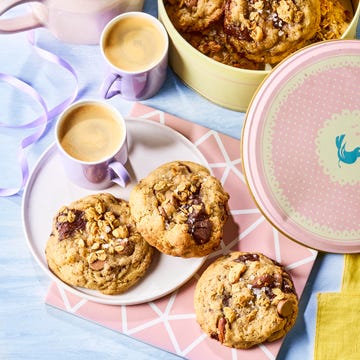 chunky brown butter granola cookies