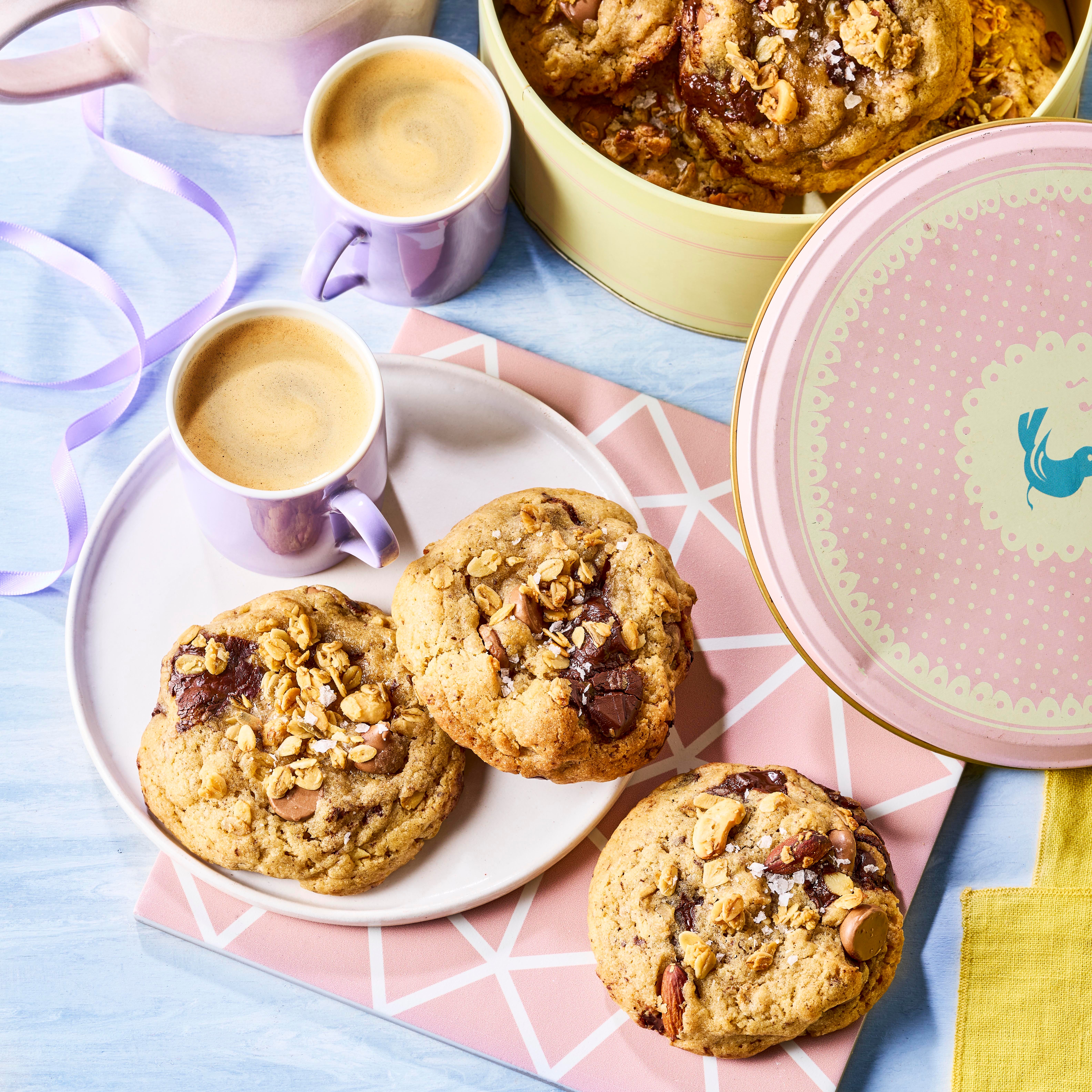 chunky brown butter granola cookies