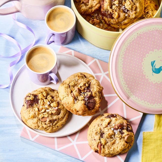 chunky brown butter granola cookies
