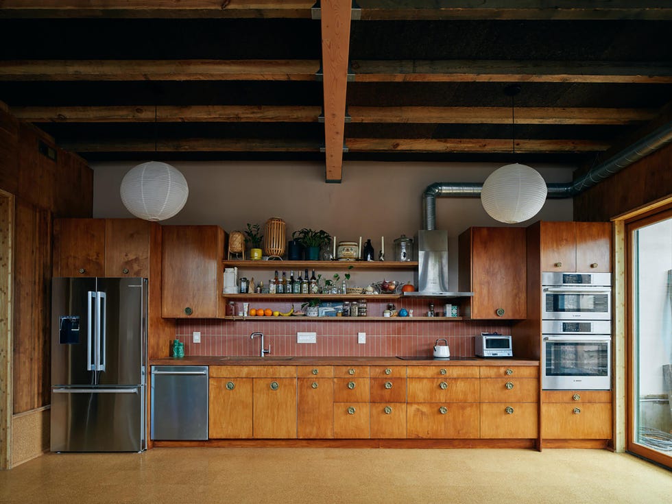 arquitectura consciente y sostenibilidad desde la fachada en este hogar familiar y eficiente