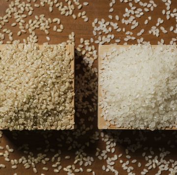 Brown rice and white rice