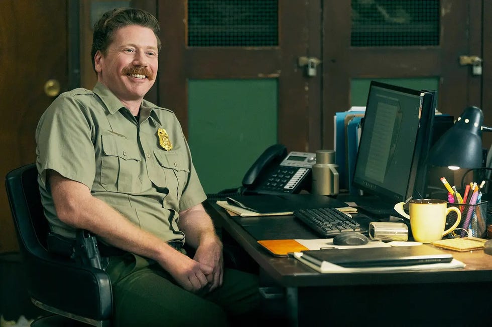 William S. Smillie als Bruce Milch