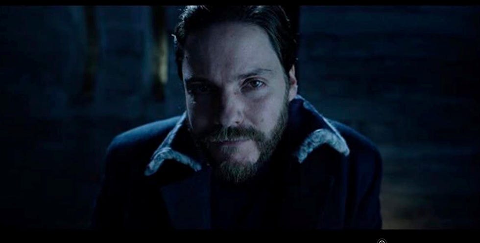 el barón zemo en falcon y el soldado de invierno