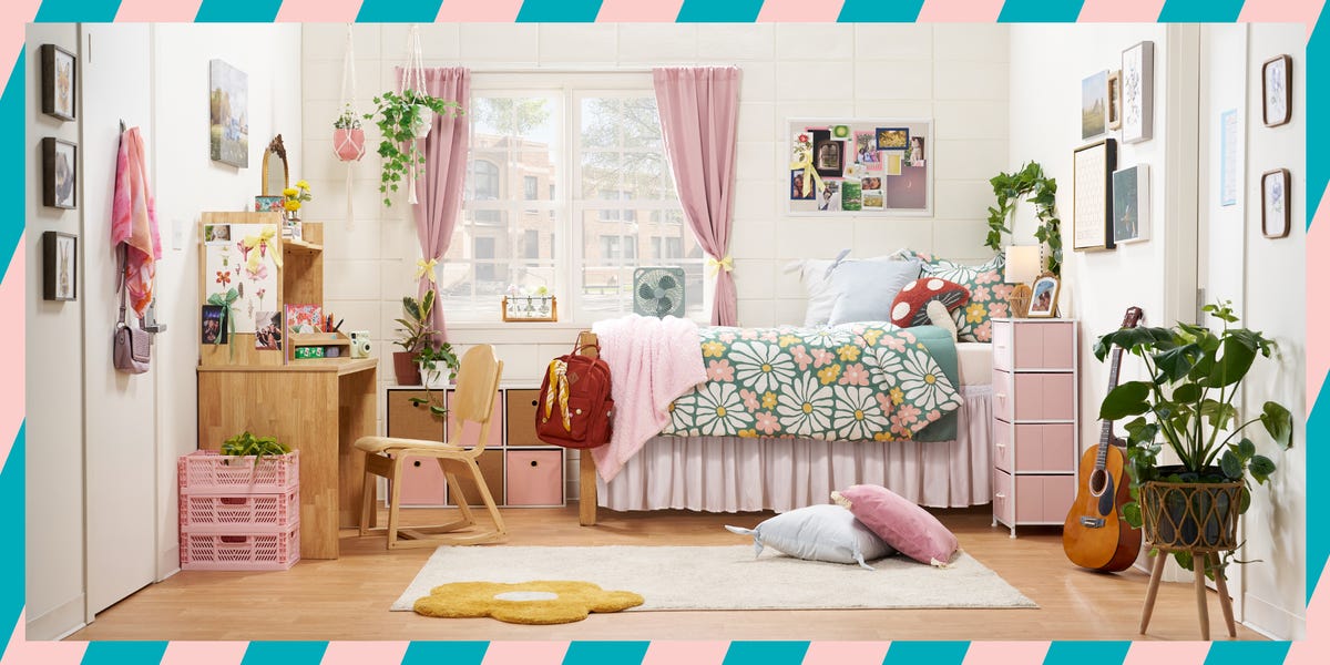 a bedroom with a bed and furniture a bedroom with a bed and furniture