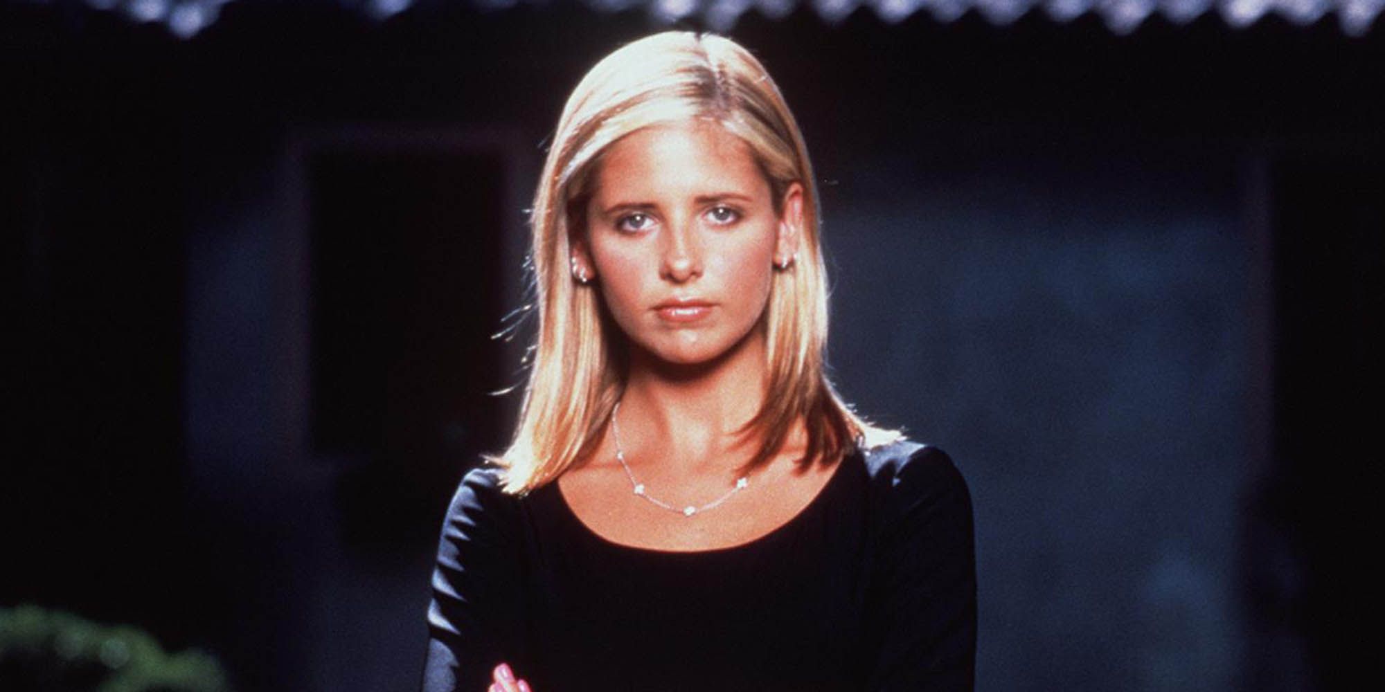 Buffy looking over left shoulder Buffy TVS Season 4 Promo  B4-0 