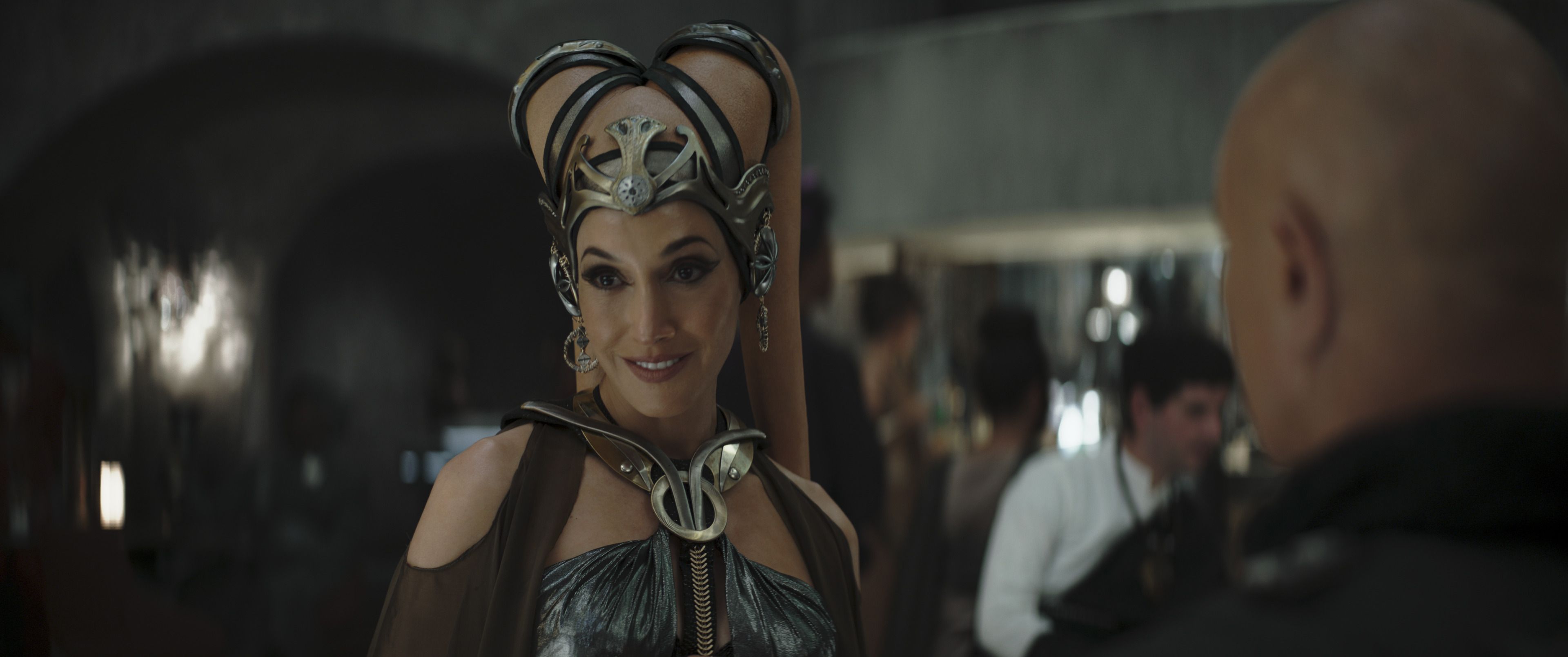 Jennifer Beals on Her Book of Boba Fett Character, Madam Garsa
