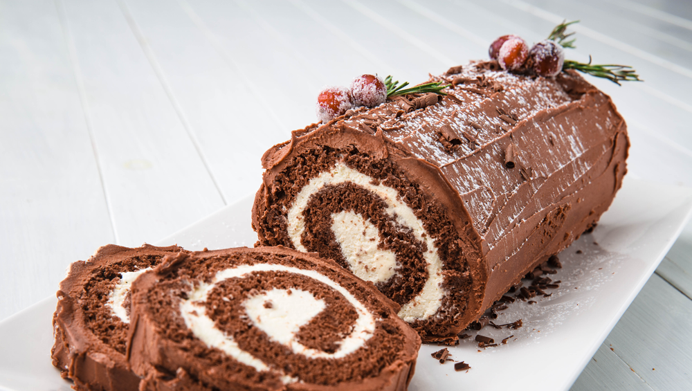 Buche de Noel (Yule Log Cake) - Humbly Homemade