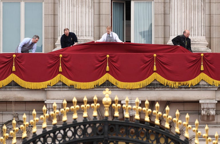 Buckingham Palace Balcony: King Charles, Queen Camilla Appearance