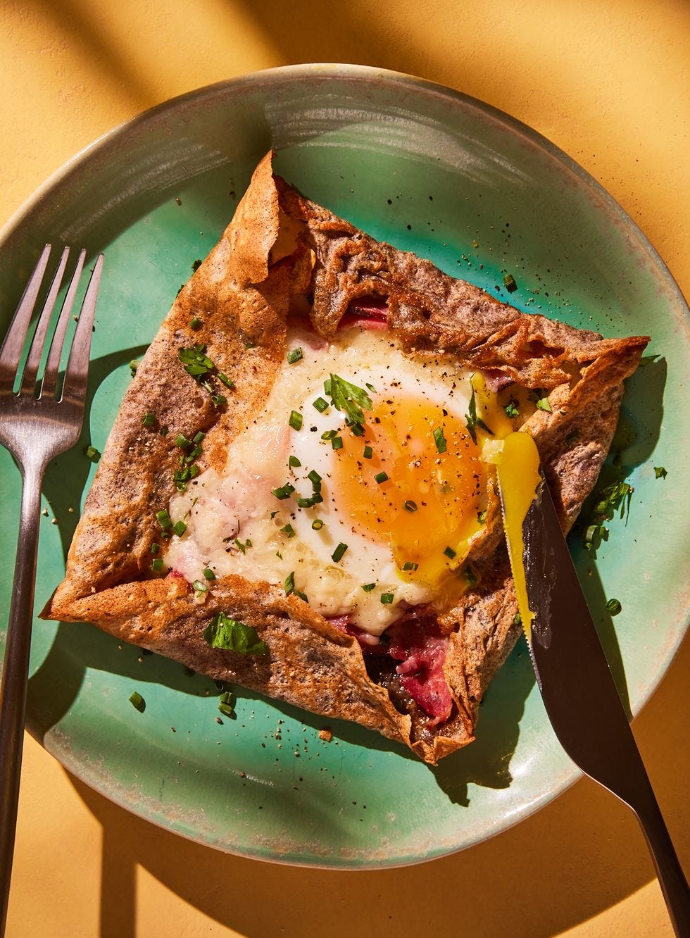 This Multi-Purpose Toaster Also Cooks Beans and Eggs For a Quick and Easy  Breakfast