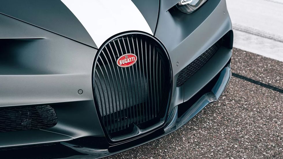 Witness the Bugatti Chiron Sport 'Les Legends du Ciel