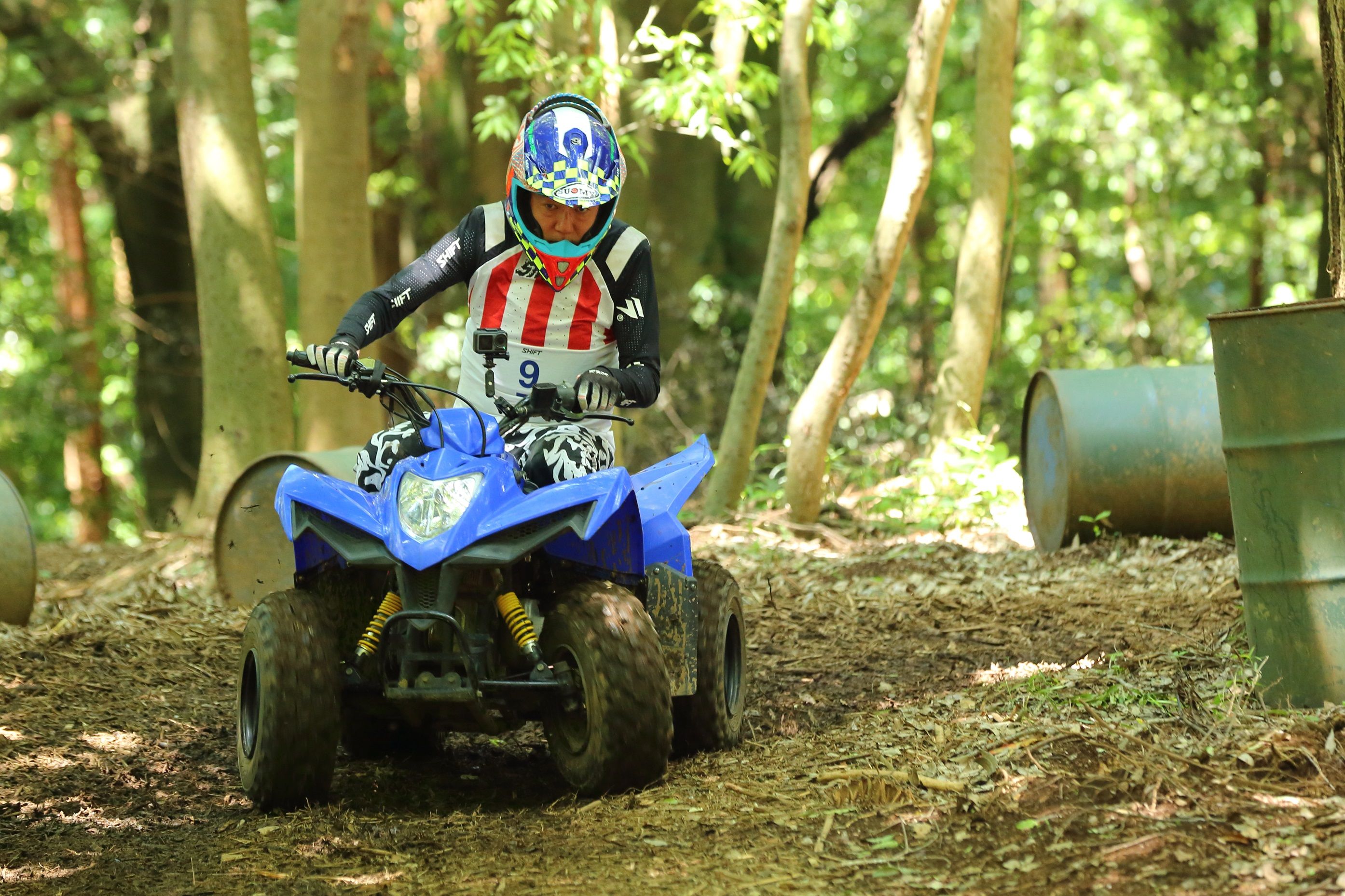 KYMCO 四輪バギー　MXU250X 日本で爆売れ中】コイツはヒャッハーな乗り物だぜ‼︎ キムコの4