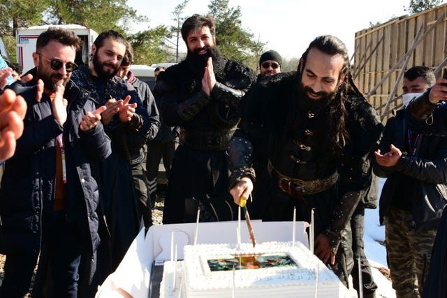 bugra gulsoy mi hija cumpleaños