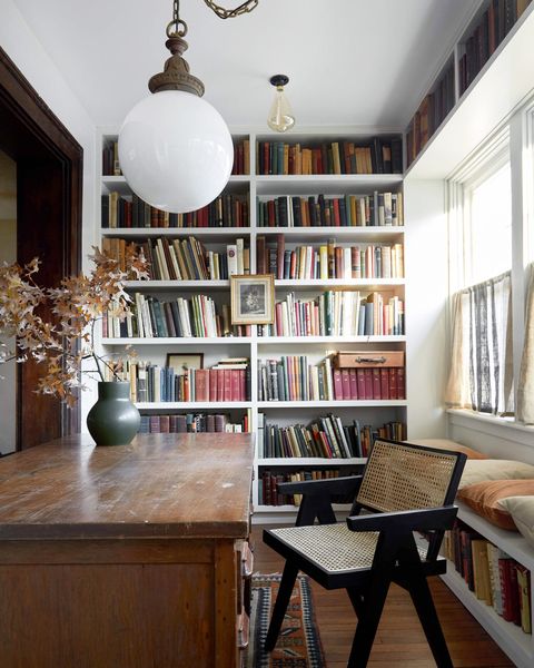 18 Gorgeous Rooms With Built-In Bookcases