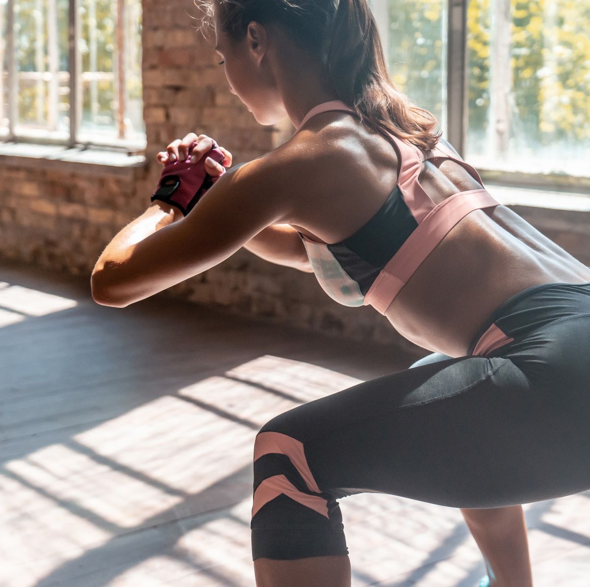 10 Exercises to Turn Your Square Butt into a Round Behind - Hevy