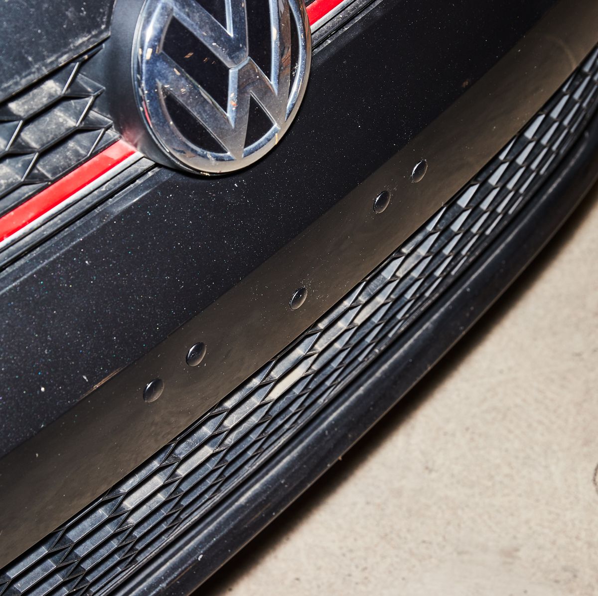 Genuine Carbon Fiber License Plate Frame | Camisasca Automotive Online Store