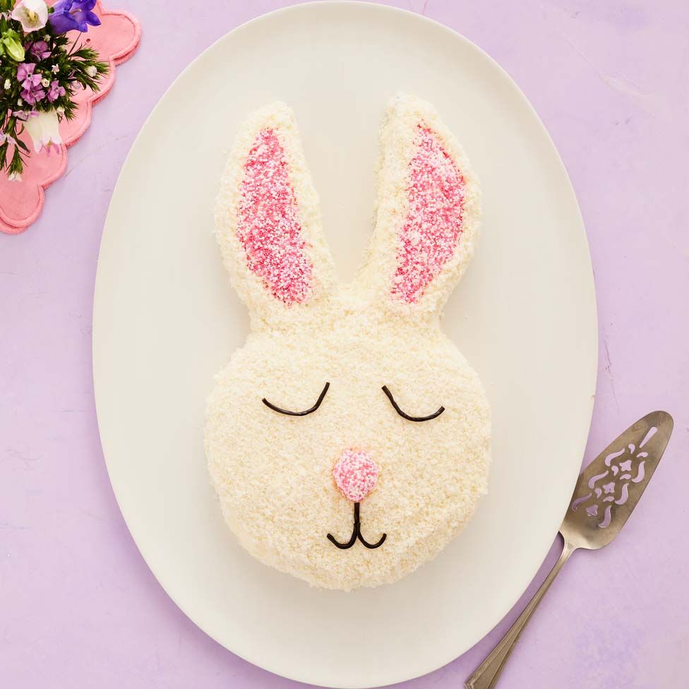 Easter bunny cake - Decorated Cake by Darina - CakesDecor