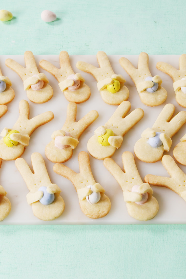 food, cuisine, icing, dessert, dish, baked goods, ingredient, finger food, meringue, snack,