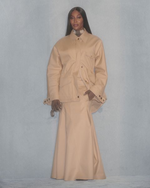 exclusive naomi campbell backstage at the burberry spring 2023 show