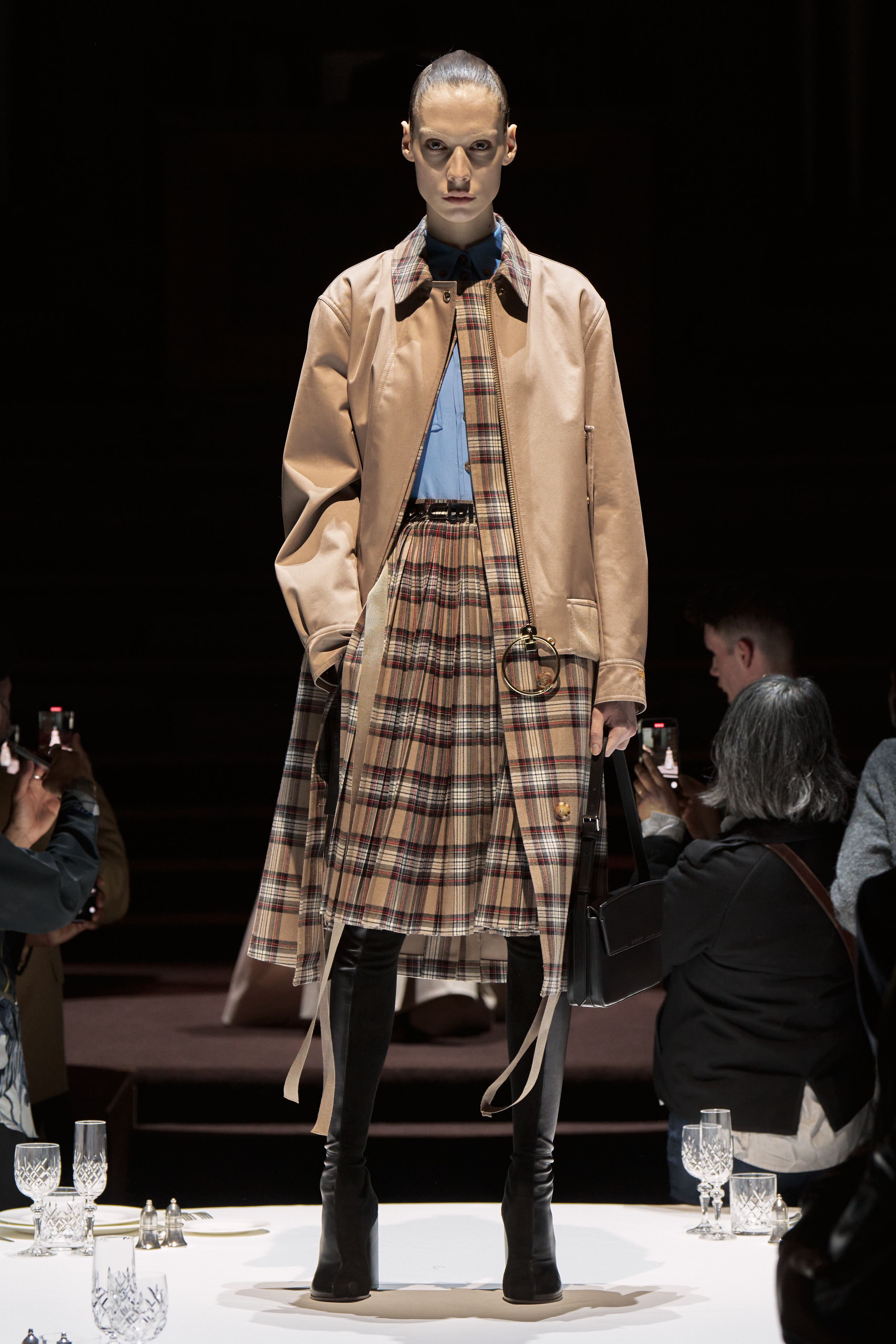 Burberry コート　リカルドティッシ BURBERRY バーバリー リカルドティッシ期トレンチコート - メルカリ