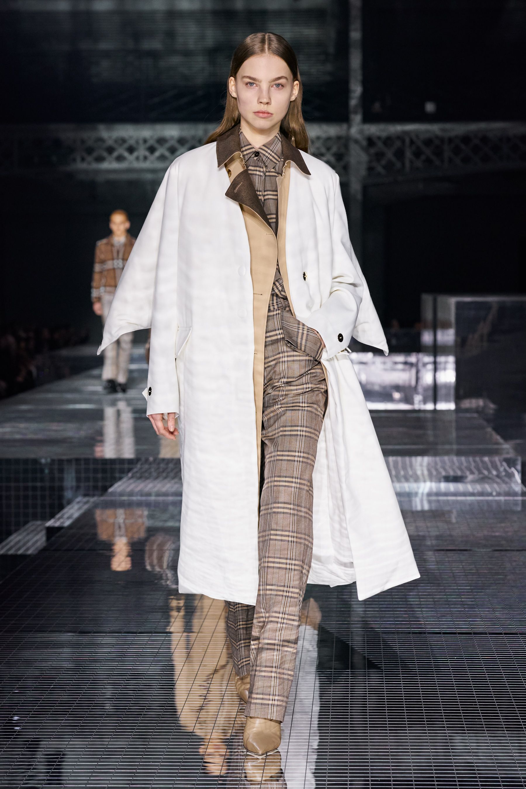 BURBERRY　スタジャン　コレクションモデル バーバリー（BURBERRY）｜2020秋冬コレクション