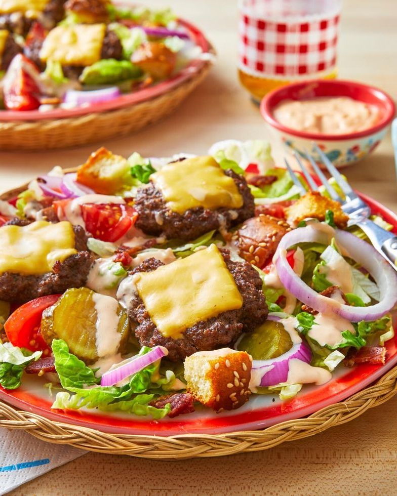 cheeseburger salad with pickles and bun croutons