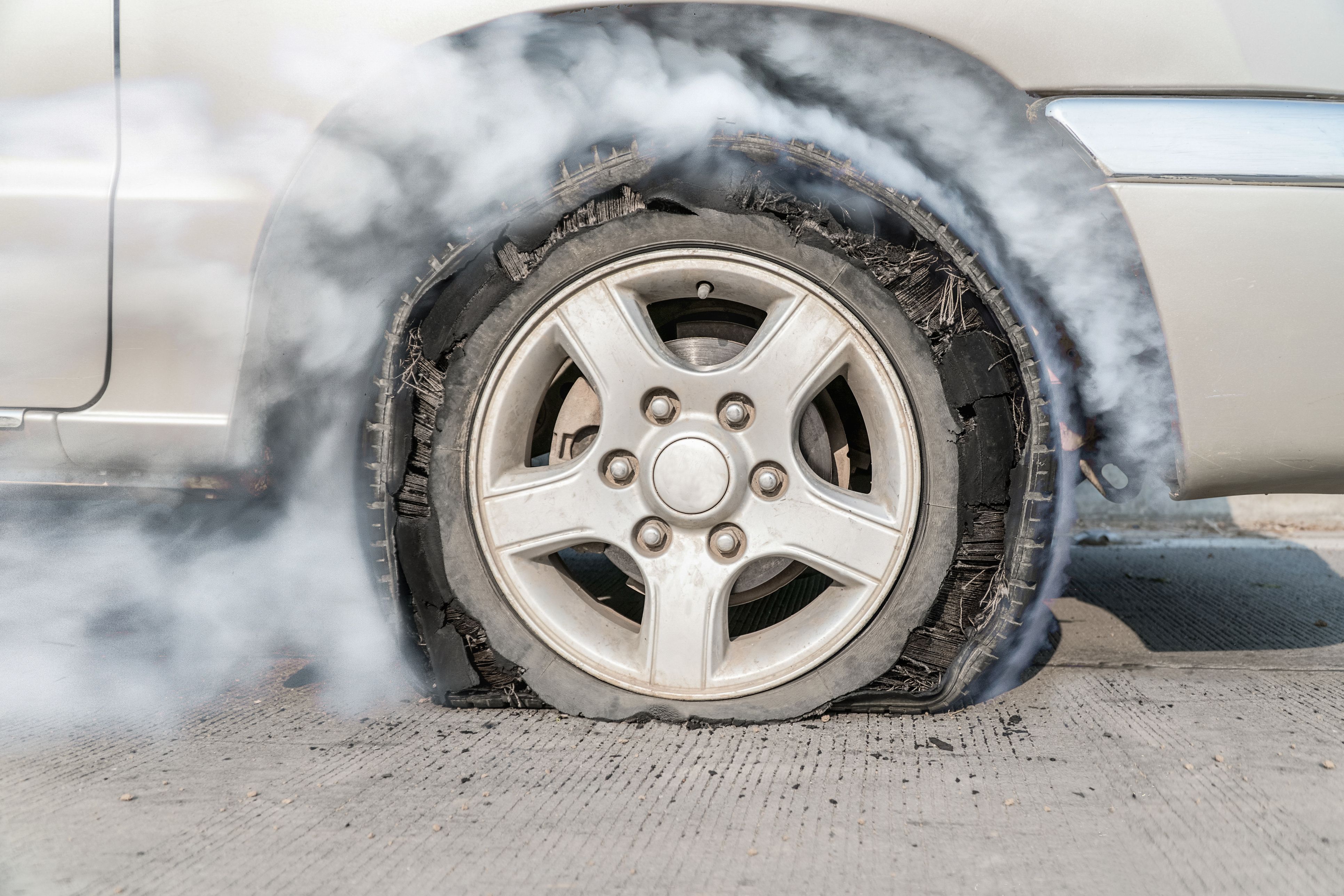 fatiga Panadería amanecer A Tire-Pressure Sensor Can Save You From Having a Blowout