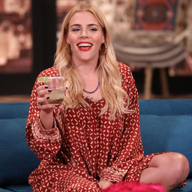 Like All Of Us Busy Philipps Has Her Game Plan For Meeting Oprah On Lock