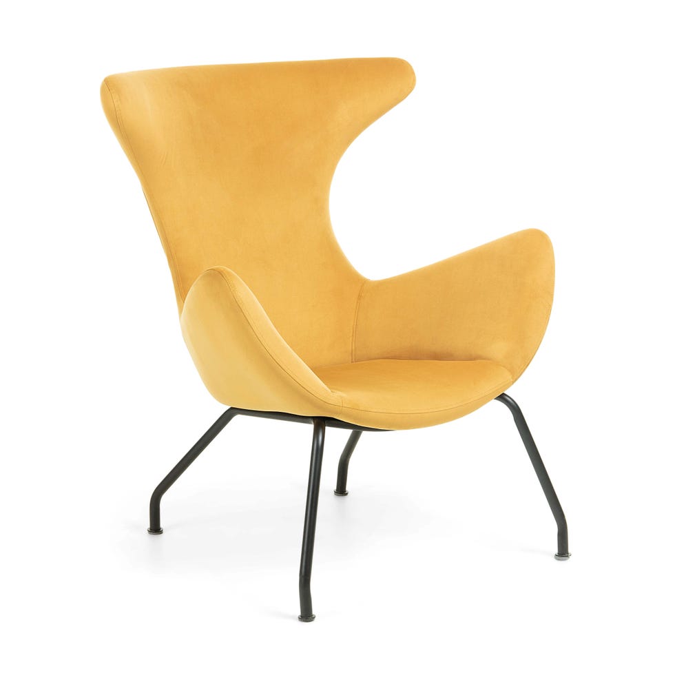 butaca de terciopelo amarillo mostaza