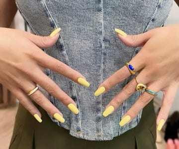 butter yellow nails trend