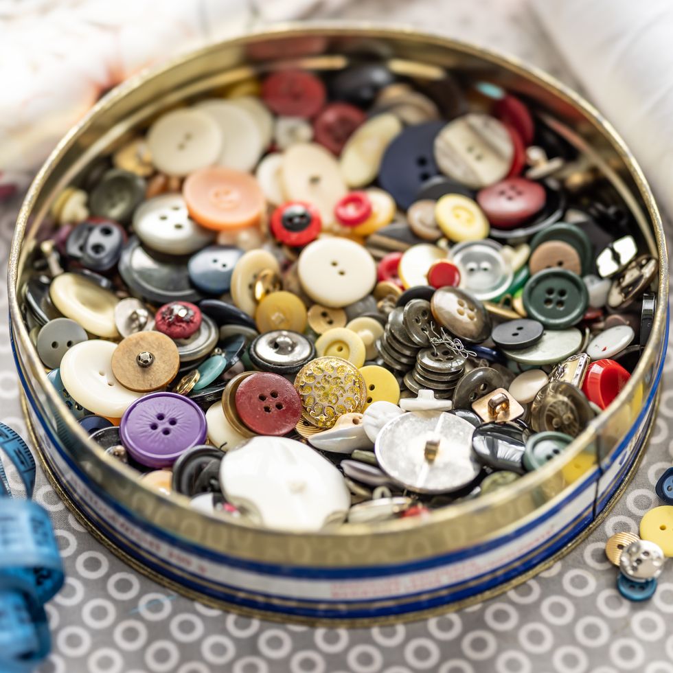 vintage items to borrow from grandma buttons and sewing kits