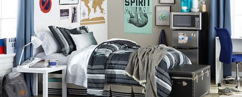 Bedding, Bed sheet, Bedroom, Furniture, Blue, Room, Duvet cover, Textile, Duvet, Bed, 