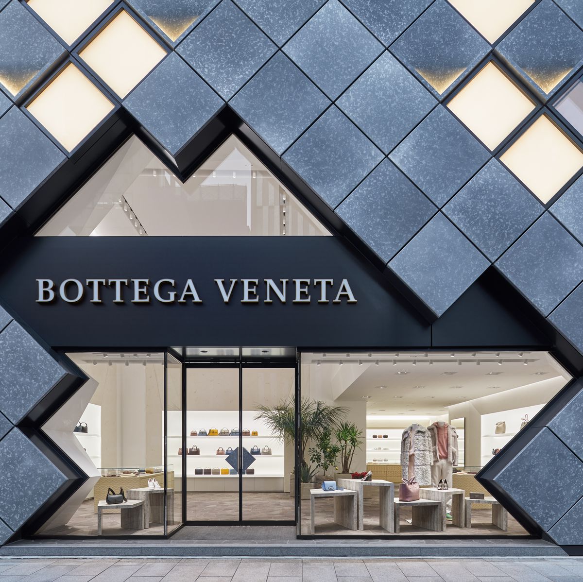 Everything you need to know about: Bottega Veneta