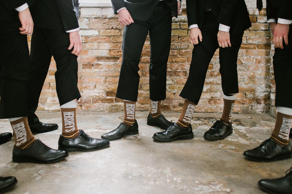 Footwear, Leg, Shoe, Human leg, Standing, Riding boot, Boot, Ankle, Calf, 