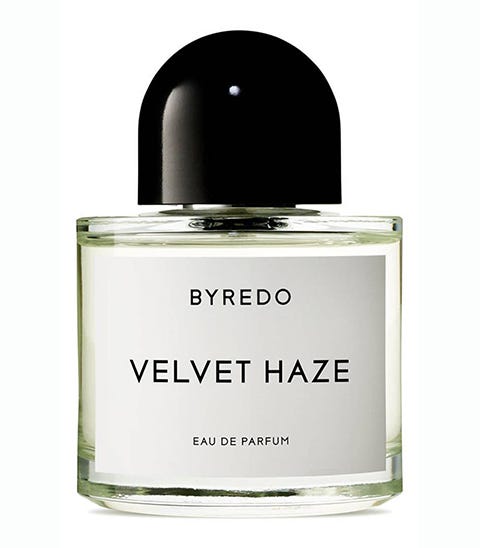 Perfume, Product, Water, Beauty, Liquid, Fluid, Cosmetics, Material property, 