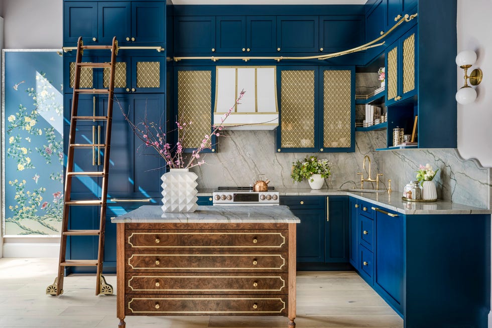 reena ravi studio kitchen cabinets canyon creek in hague blue by farrow ball cabinet hardware and grilles armac martin framed wallpaper gracie range café hood vent a hood faucet perrin rowe custom island john belli ladder putnam rolling ladder