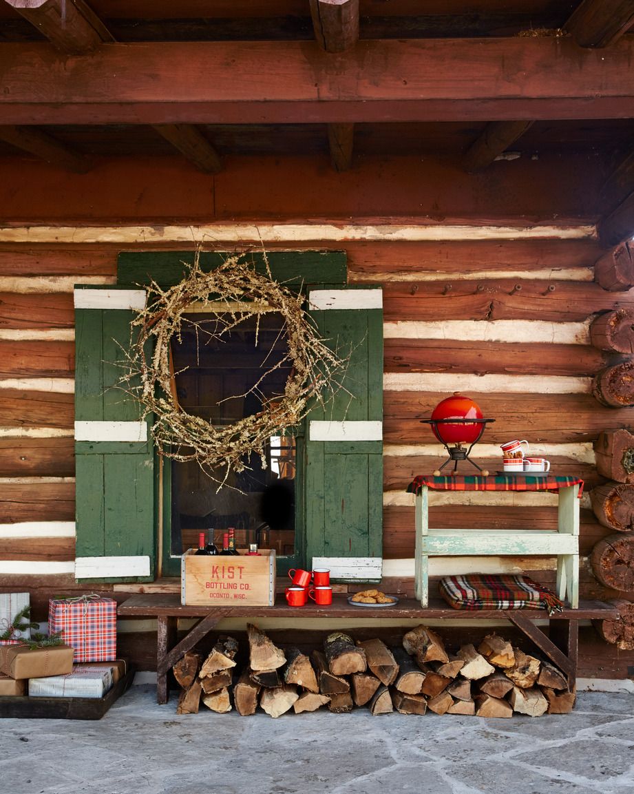 Patrick McGuire Christmas Cabin - Cabin Christmas Decorating Ideas