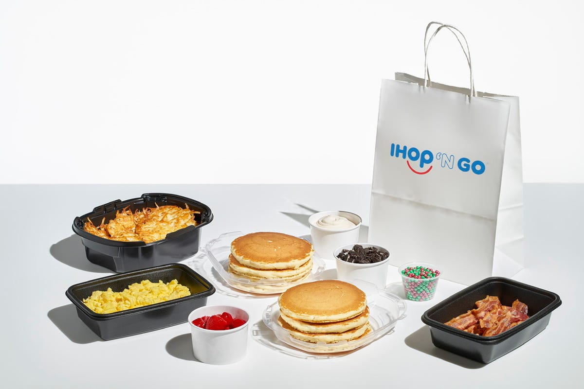 Here's What Chefs Really Order From IHOP, the Popular Breakfast Chain