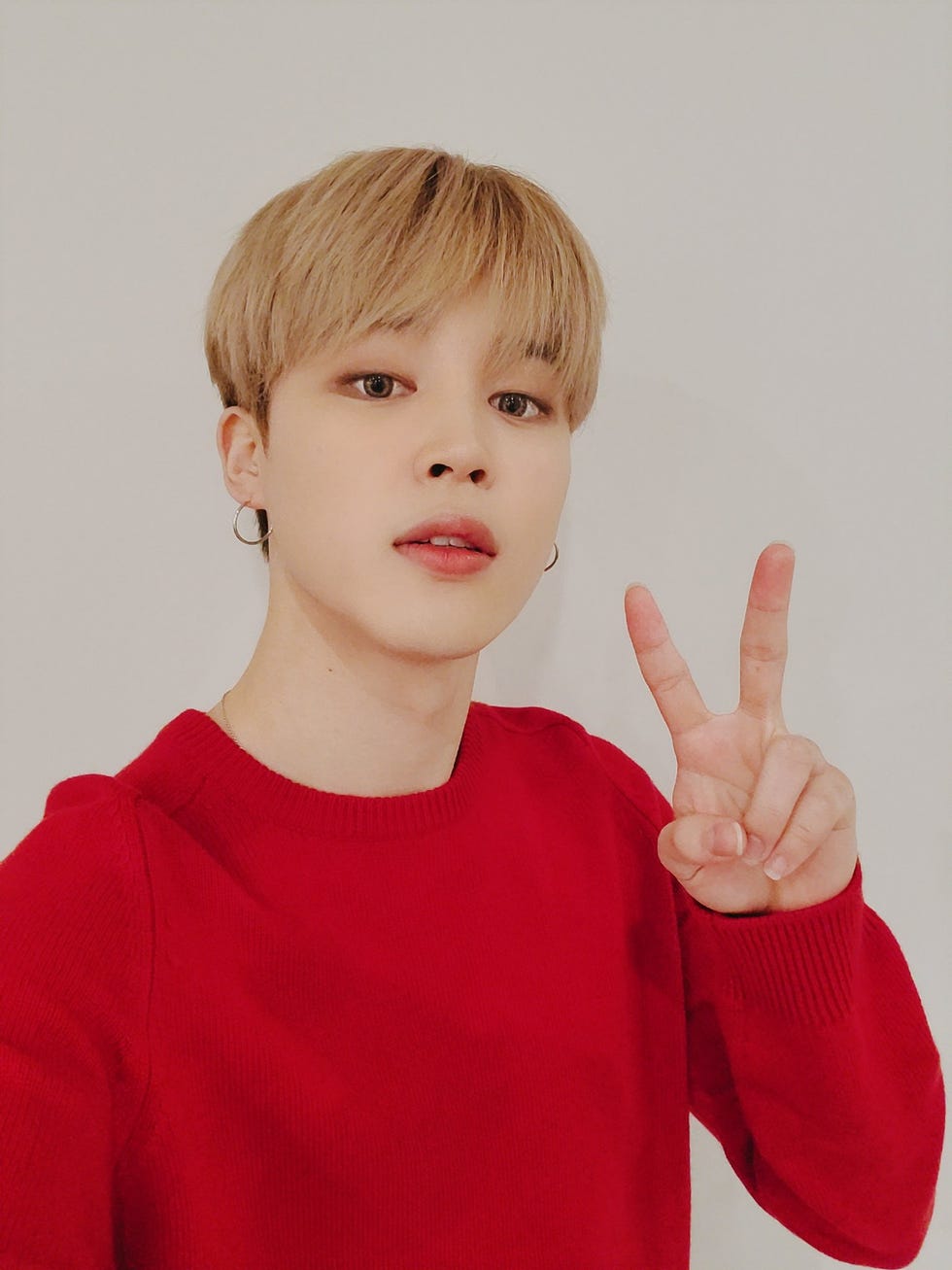 祝29歳! BTS(防弾少年団)ジミンの私服ファッションから愛用 祝29歳! BTS(防弾少年団)ジミンの私服ファッションから愛用