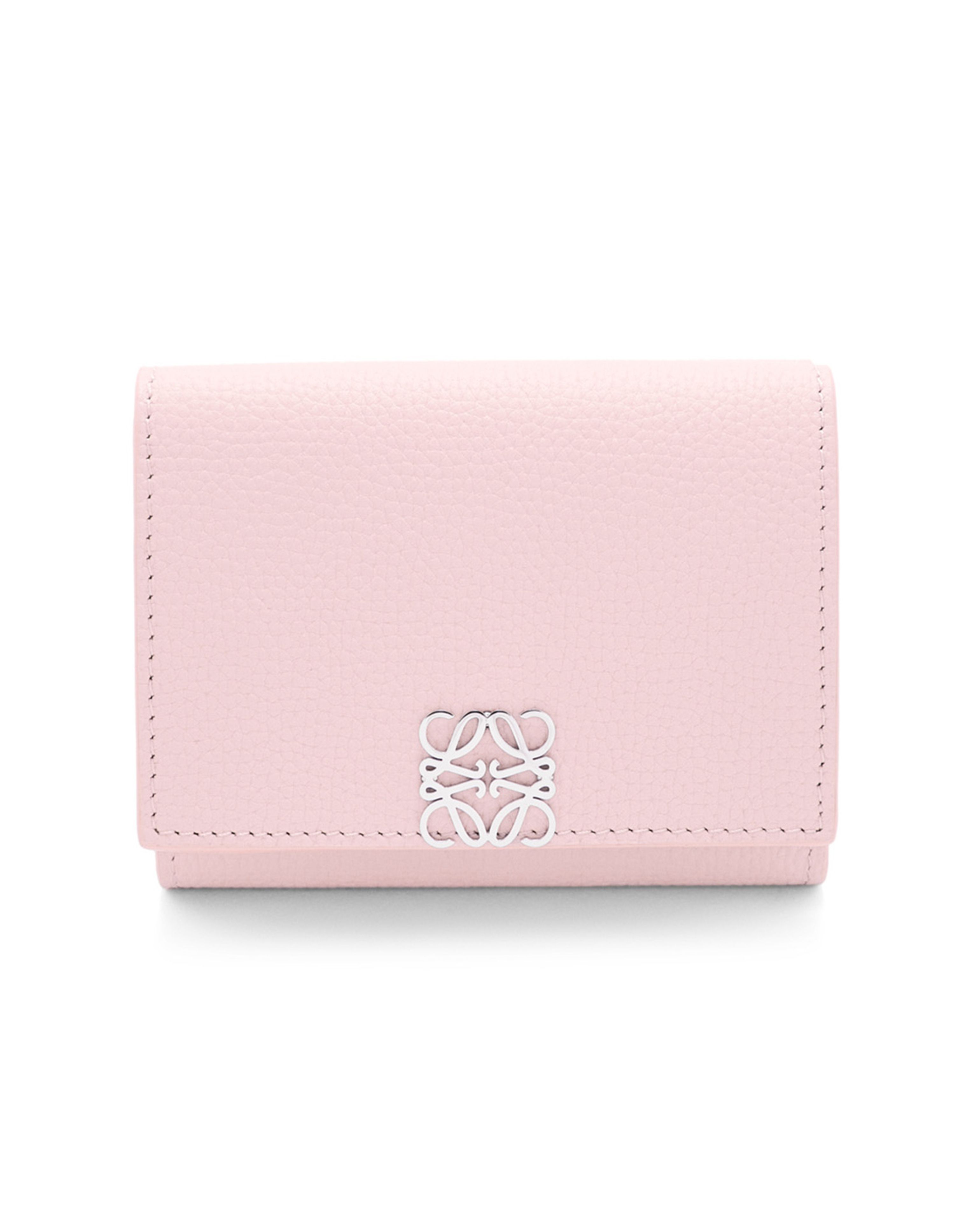 ロエベ」が春色の新作レザーグッズを発売！ ポップアップも開催