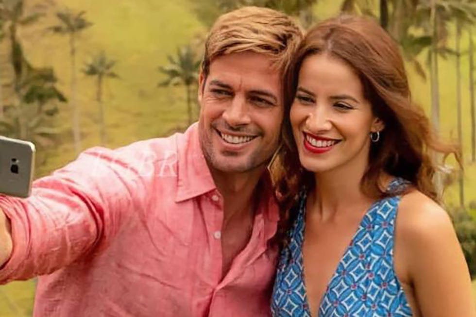william levy y laura londoño en el rodaje de la serie de netflix café con aroma de mujer