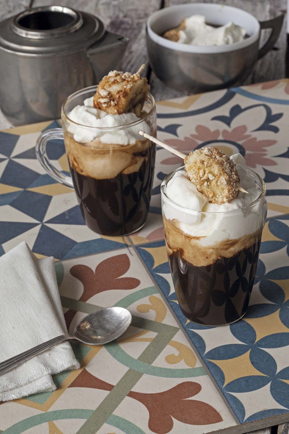 café italiano con plátano caramelizado