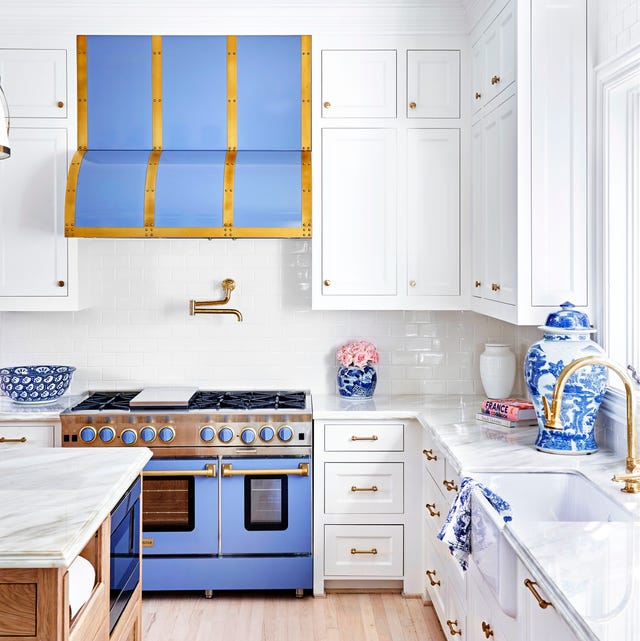 Here's How to Buy a Range and Hood for Your Dream Kitchen