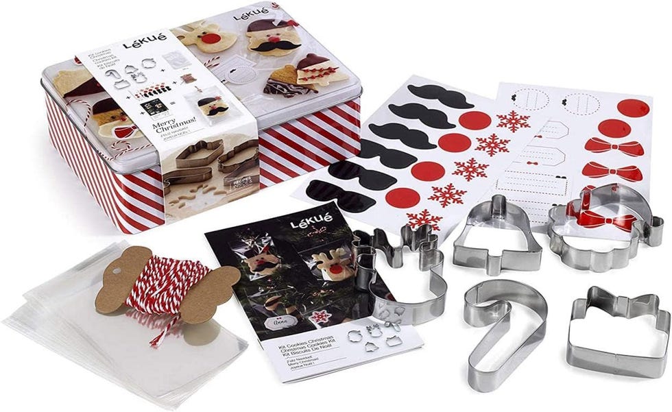 caja acero inoxidable con accesorios para cocinar galletas navideñas