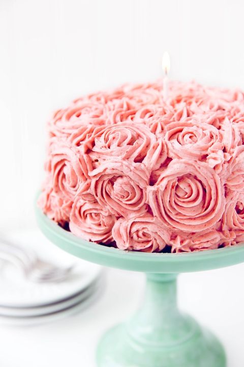 cake decorating ideas strawberry roses