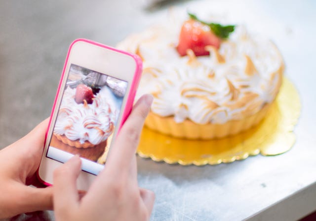 Cake in mobile phone
