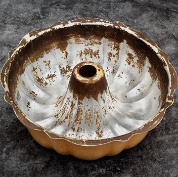 cake tube pan baking bowl