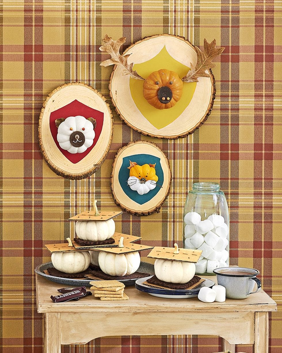 calabazas que parecen cabezas de animales para decorar la pared