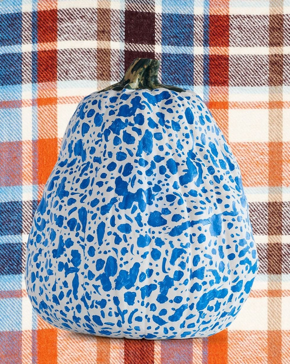 una calabaza moteada para crear un ambiente original de halloween